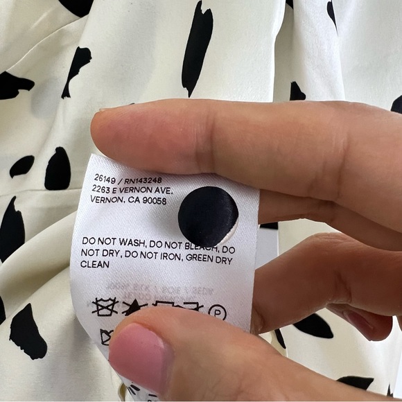 NWT Reformation Abigale Silk Puff Sleeve Square Neck Top in Cream/Ink Size 6 - Picture 9 of 12